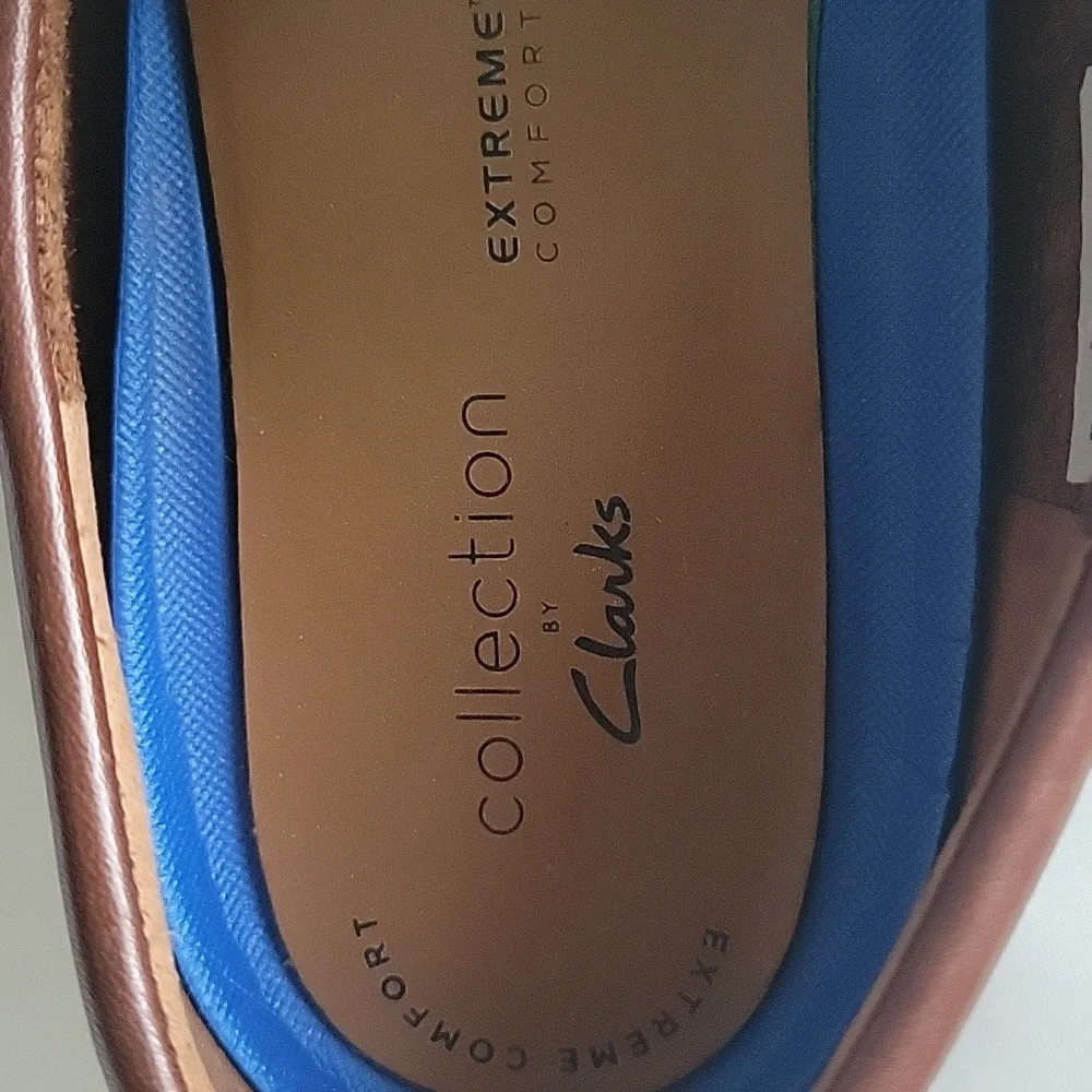 CLARKS MARKMAN PLAIN LOAFERS  11 DARK TAN - Picture 11 of 12